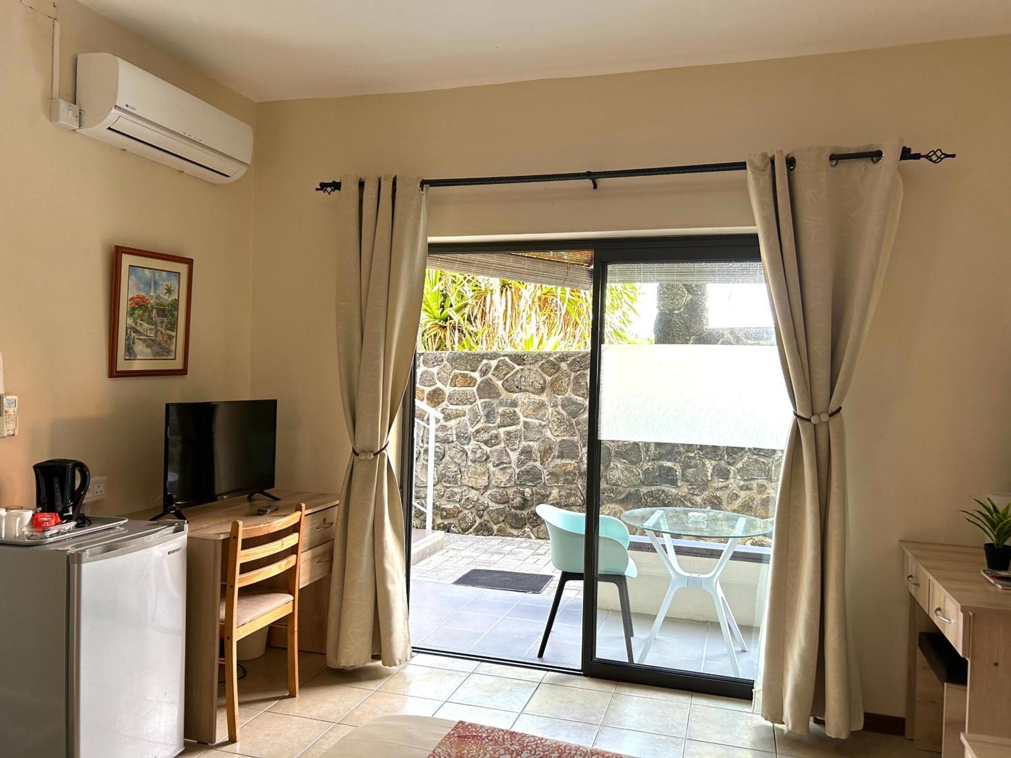 Blue Beryl Guest House Blue Bay Buitenkant foto