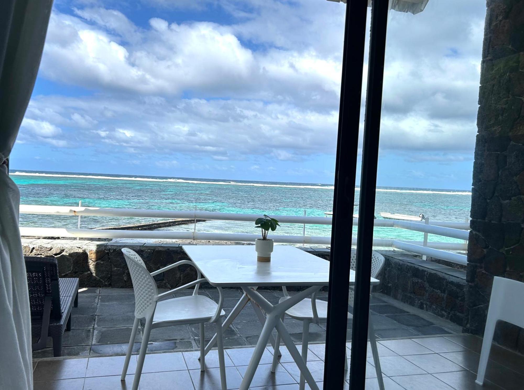 Blue Beryl Guest House Blue Bay Buitenkant foto