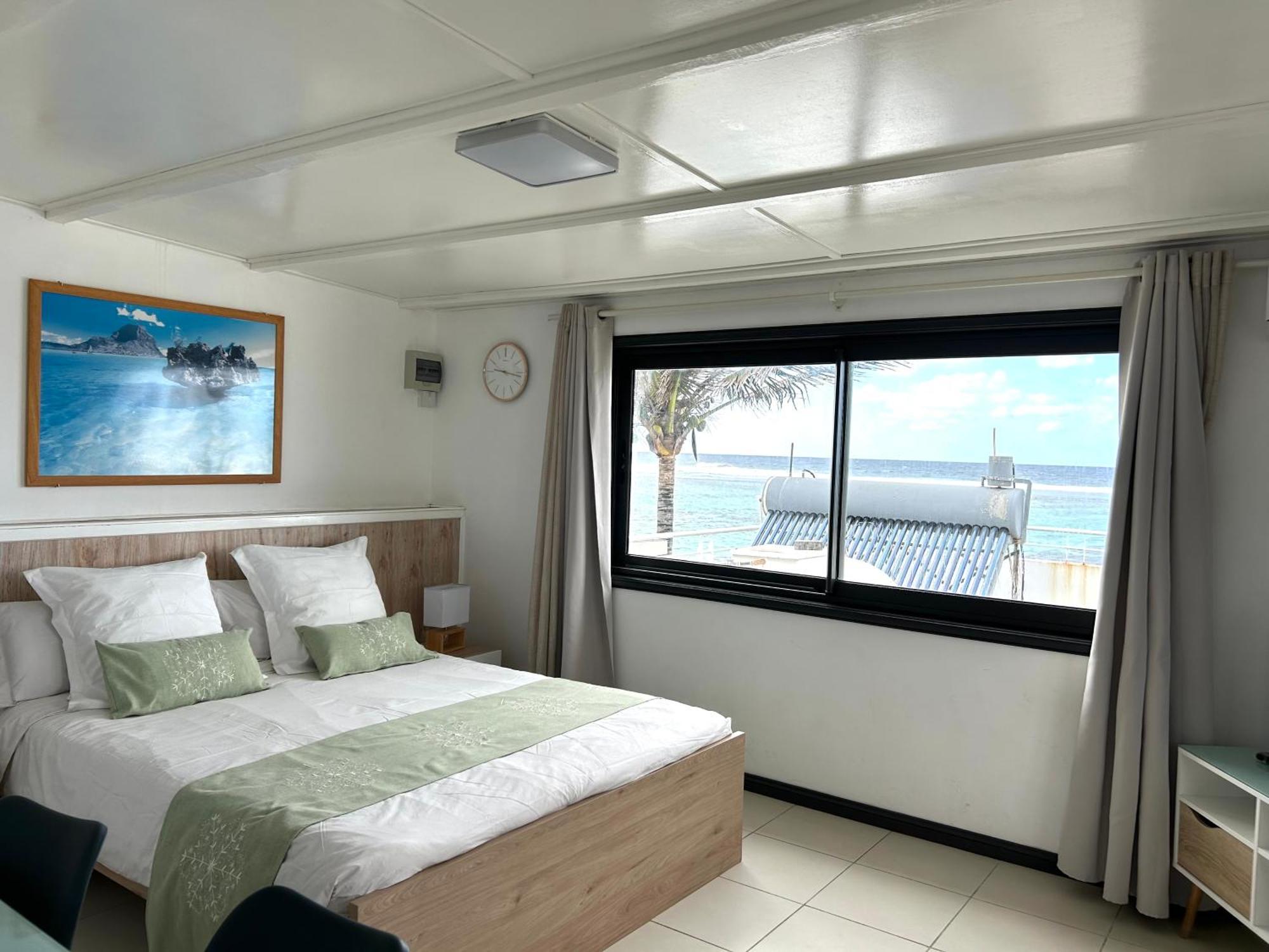 Blue Beryl Guest House Blue Bay Buitenkant foto