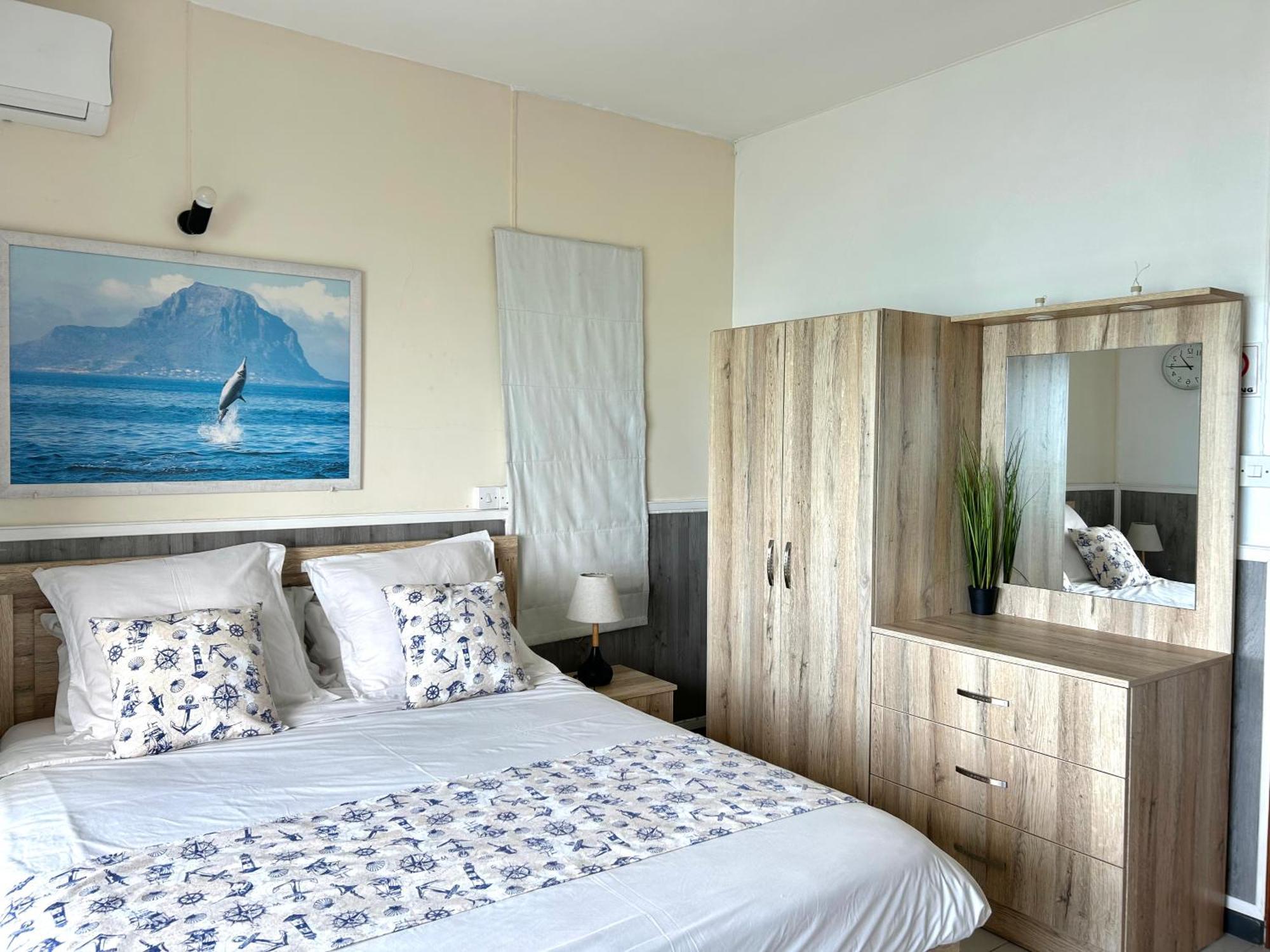 Blue Beryl Guest House Blue Bay Buitenkant foto