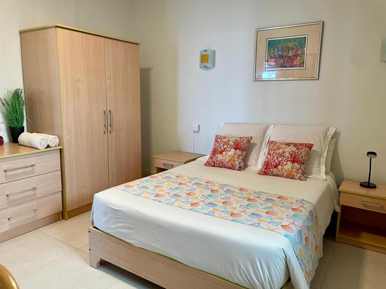 Blue Beryl Guest House Blue Bay Buitenkant foto