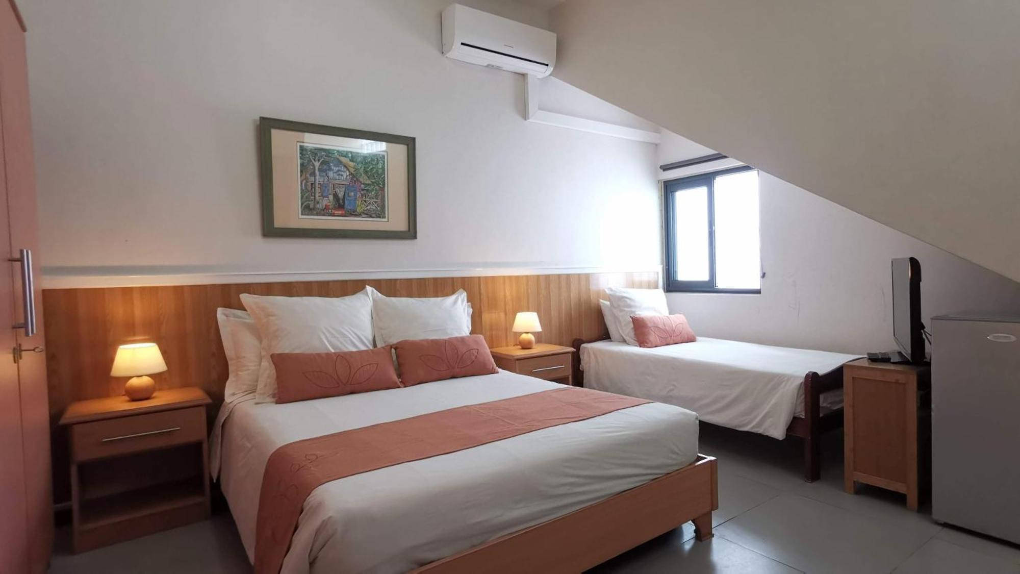 Blue Beryl Guest House Blue Bay Buitenkant foto